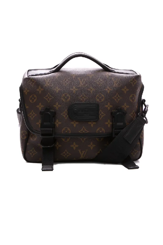 Modern And Limited-Time Offer Bags LV Trail Messenger Bag Best Deals On Premium Handbags Modern And Limited-Time Offer Bags LV Trail Messenger Bag Best Deals On Premium Handbags