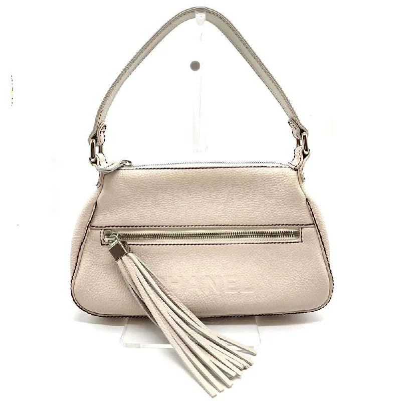 New Styles Just In Chanel Leather Shoulder Bag White Silver Hardware Flash Sale On Designer Bags