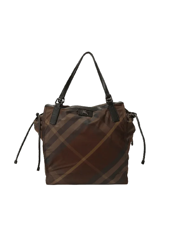 On-Trend Fashion Offers SMOKED CHECK NYLON TOTE Flash Sale On Elegant Bags – Limited Stock Available On-Trend Fashion Offers SMOKED CHECK NYLON TOTE Flash Sale On Elegant Bags – Limited Stock Available