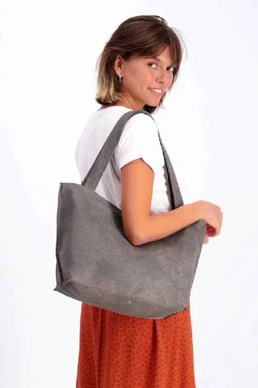 Vintage-Modern Style Offers Women Tote Bag | Shiri Tote Limited-Stock Handbag Sale For A Stylish Look Vintage-Modern Style Offers Women Tote Bag | Shiri Tote Limited-Stock Handbag Sale For A Stylish Look