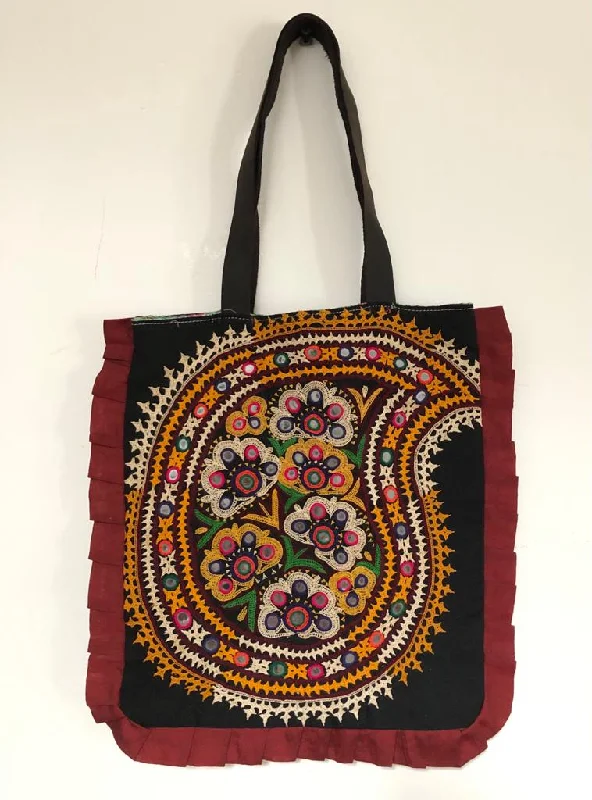 Seize Bargains Vintage Bag 13 Statement Handbags At Unbeatable Discounts