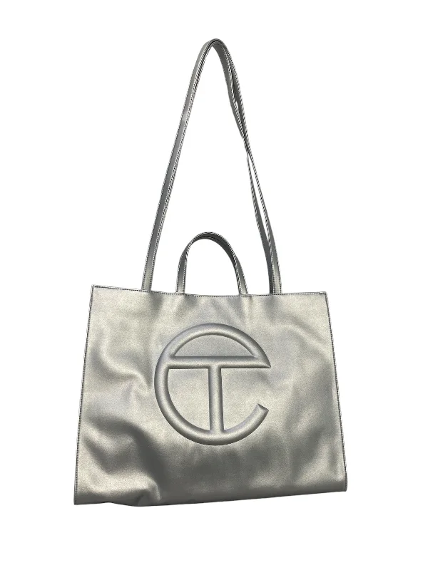 Telfar/Tote Bag/L/Faux Leather/SLV/ Stylish Handbags With Exclusive Online Discounts Telfar/Tote Bag/L/Faux Leather/SLV/ Stylish Handbags With Exclusive Online Discounts