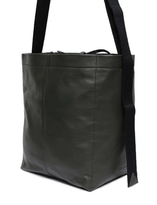Bottega Veneta Leather Shoulder Bag Limited-Time Sale On Trendy Handbags – Don't Miss Out