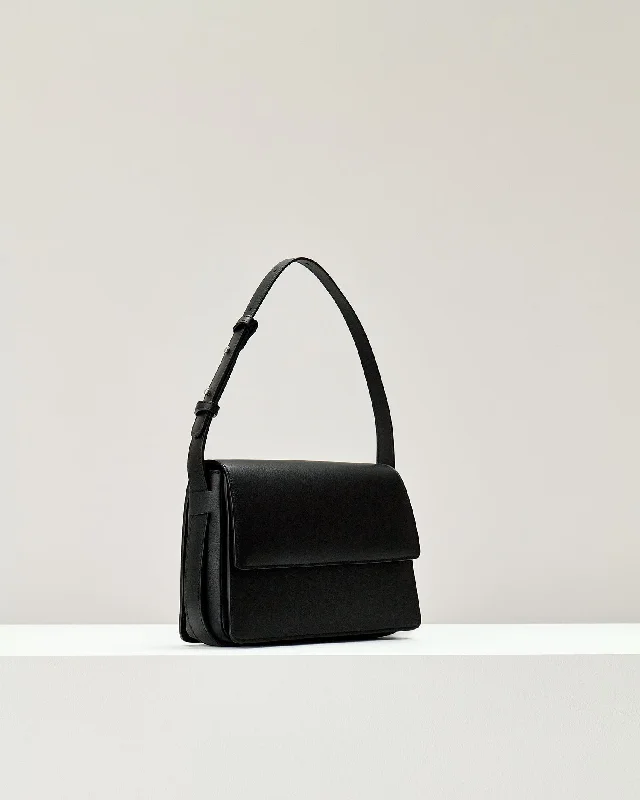 black mousse