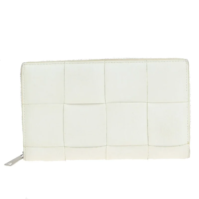 Bottega Veneta Cassette Leather Wallet (Pre-Owned) Designer-Inspired Bags At Reduced Prices Bottega Veneta Cassette Leather Wallet (Pre-Owned) Designer-Inspired Bags At Reduced Prices