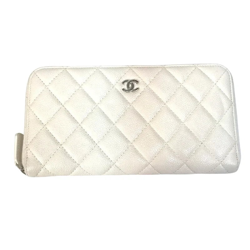 Chanel Matelassé  Leather Wallet  (Pre-Owned) Chic Bags, Shop Now