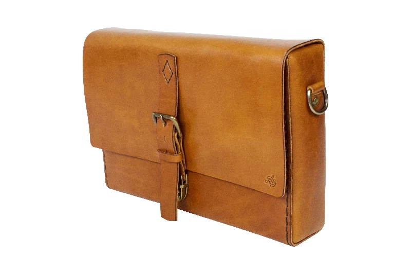 H+B MESSENGER | BUCK BROWN LEATHER Unmissable Deals On Trendy Handbags