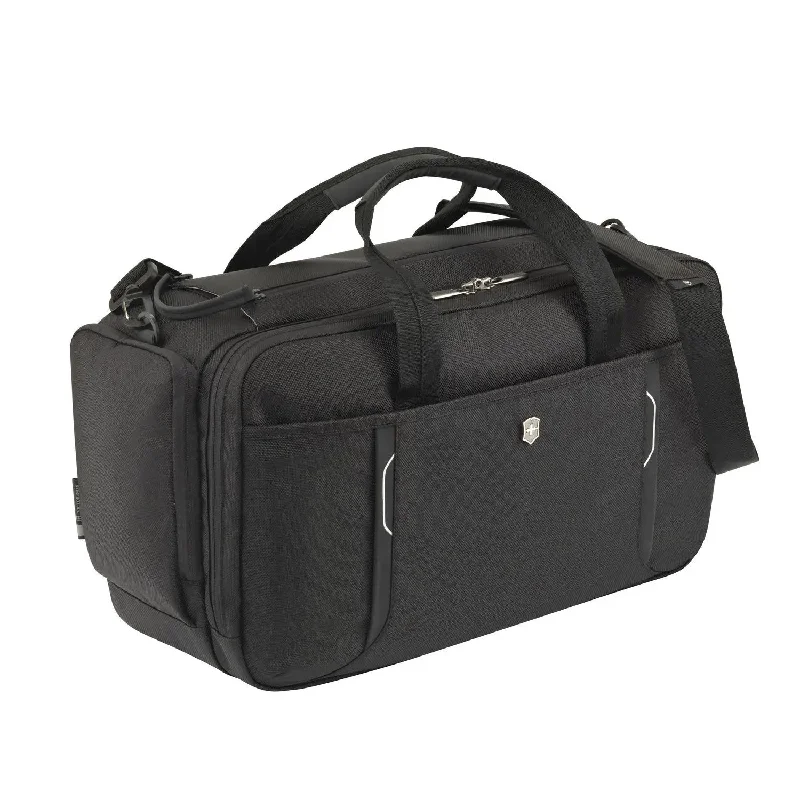 Victorinox Swiss Army Werks Traveler 6.0 Duffel The Perfect Bag Sale For A Seasonal Refresh Victorinox Swiss Army Werks Traveler 6.0 Duffel The Perfect Bag Sale For A Seasonal Refresh
