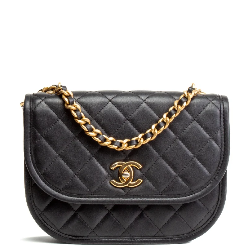 CHANEL Messenger Flap Bag - Black High-Fashion Handbags At Reduced Costs